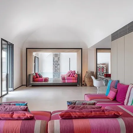 Villa Lavish 3Br Cliffside Villa With Majestic Sea Views In Central Positano Positano