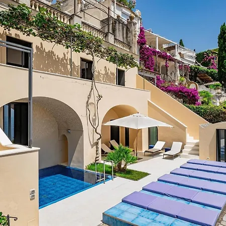 Lavish 3Br Cliffside Villa With Majestic Sea Views In Central Positano Positano