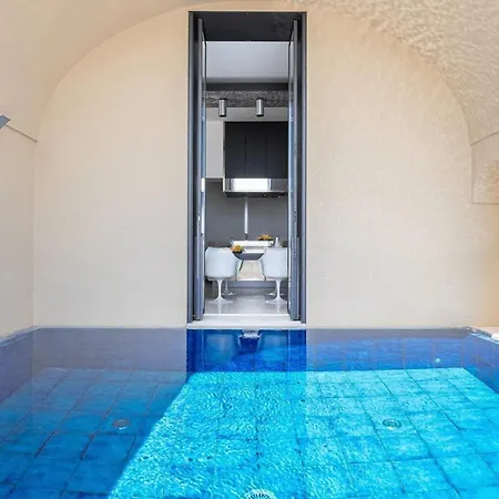 Villa Lavish 3Br Cliffside Villa With Majestic Sea Views In Central Positano Positano